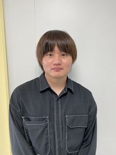 ΋@